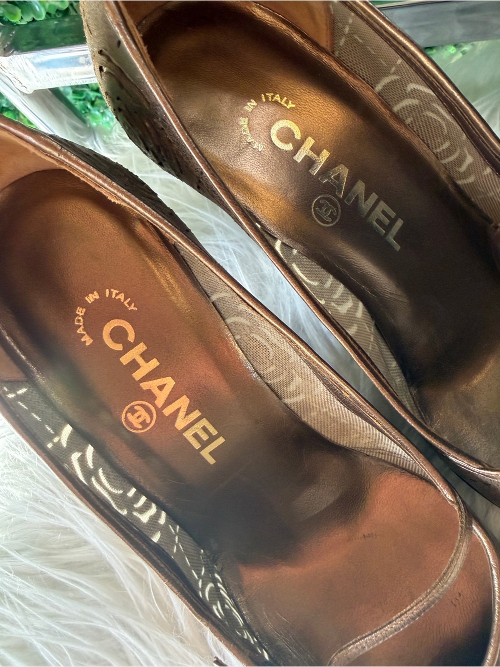 CHANEL Camellia Flower
Laser Cut Pumps Size 37 - Picture 4 of 10